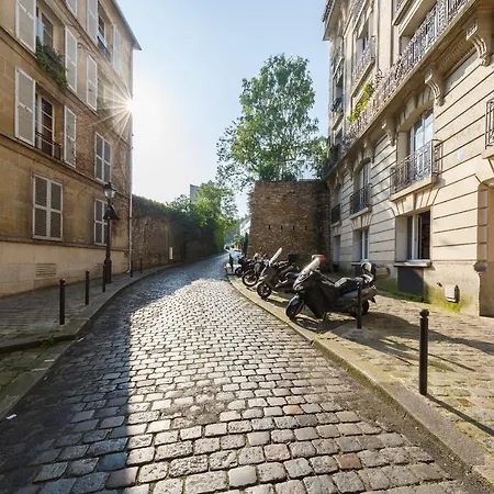 Апартаменты Sacre Petit In The Coeur Of Montmartre Париж